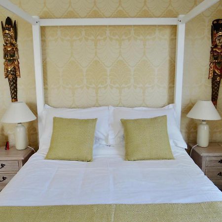 Number 8 Cheltenham Bed & Breakfast Bagian luar foto