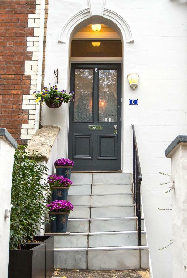 Number 8 Cheltenham Bed & Breakfast Bagian luar foto